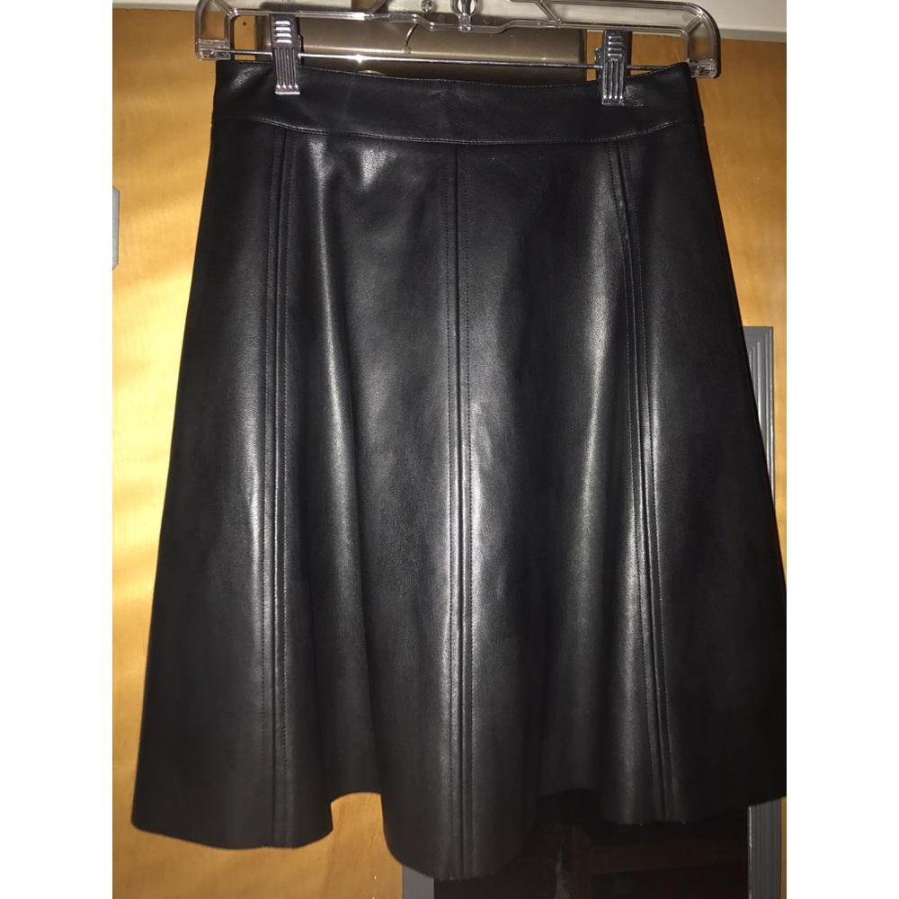 NEVER WORN H&M Faux Leather Skater Skirt